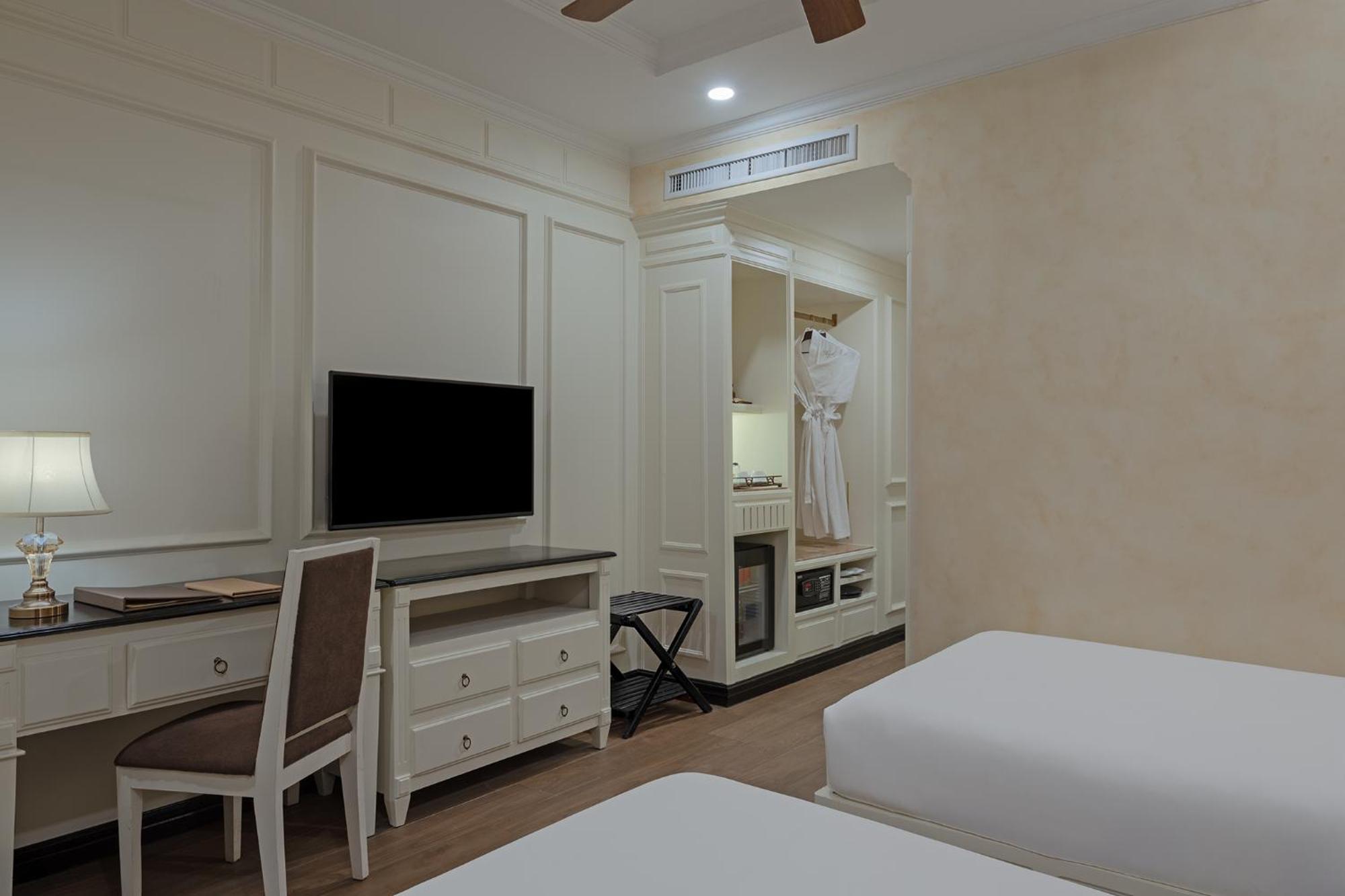 Anik Palace Hotel بنوم بنه المظهر الخارجي الصورة